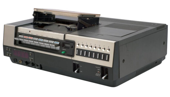 4 Benefits of using VCR players