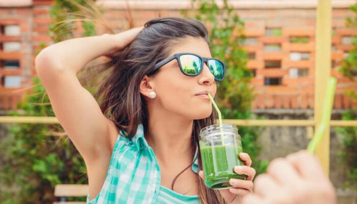 4 Smoothie Recipes That Help With Weight Loss