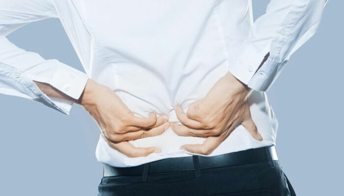 4 daily habits to combat back pain