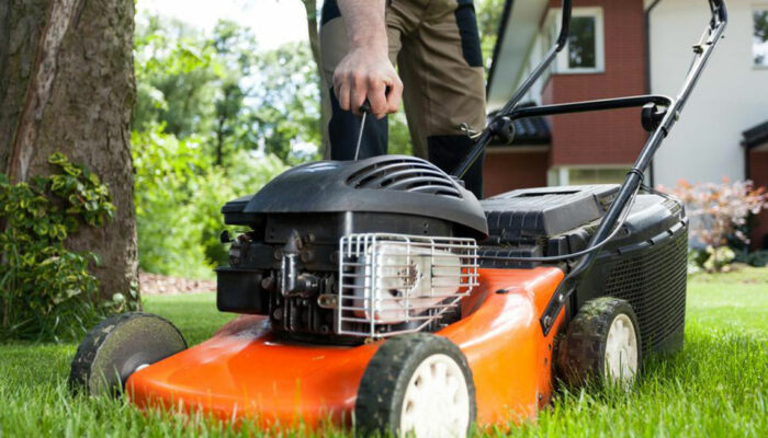 4 easy steps to maintain your lawn mower