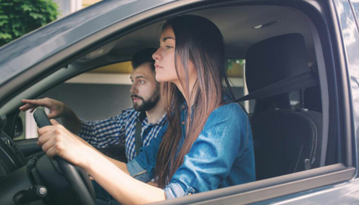 4 effective tips to choose the right driving course