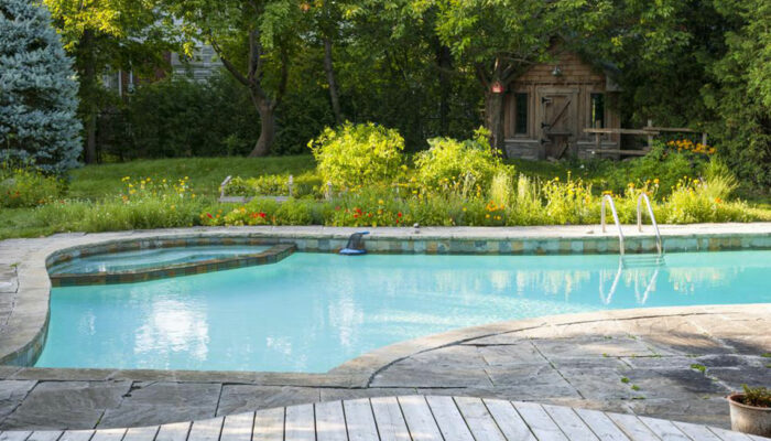 4 reasons why fiberglass swimming pools are better than concrete swimming pools