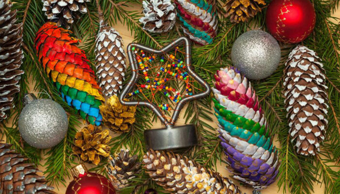 4 wacky Christmas tree ornaments you must try