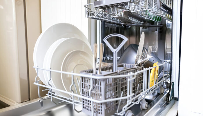 5 Tips To Consider Before Buying A Dishwasher