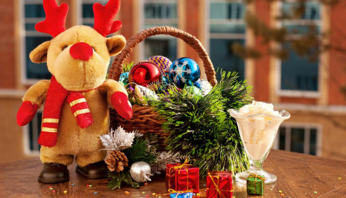 5 gift items you can put in a Christmas hamper for your colleague