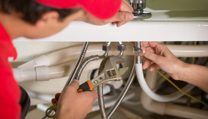 5 factors to be taken care of before hiring plumbing services