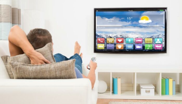 5 most important aspects to check before buying a Smart TV online