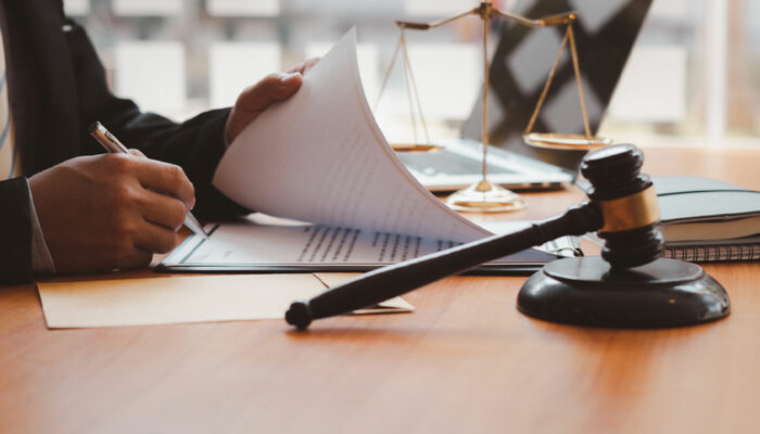 5 tips to follow when hiring a bankruptcy lawyer