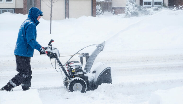 7 must-have features in a snowblower