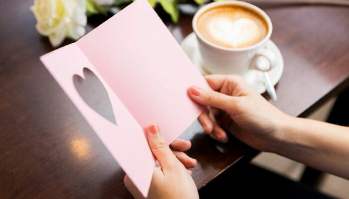 8 easy tips for choosing greeting cards