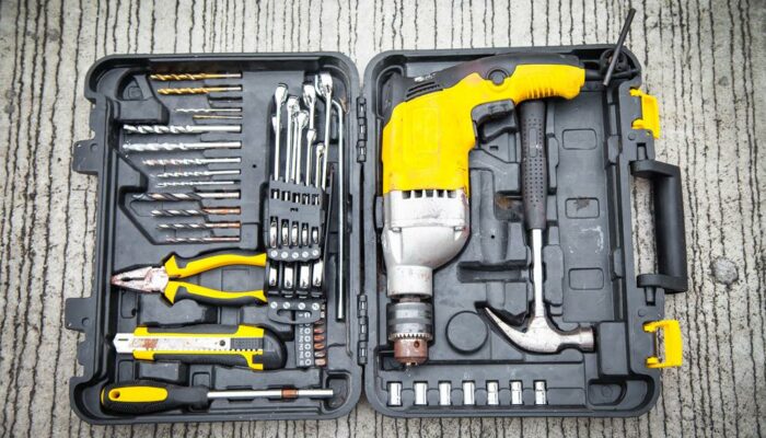 10 Popular Power And Hand Tool Kits