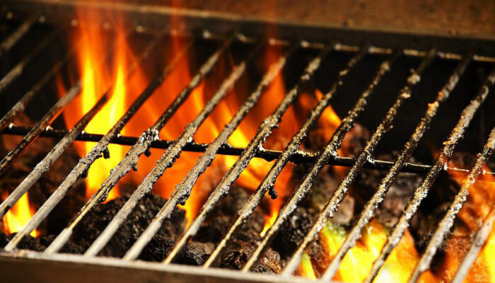 3 effective ways to clean stainless steel barbecue grills