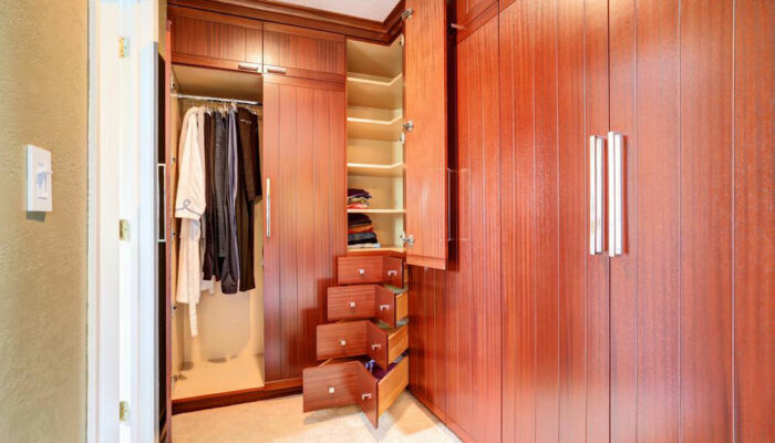 3 popular types of bedroom closet systems