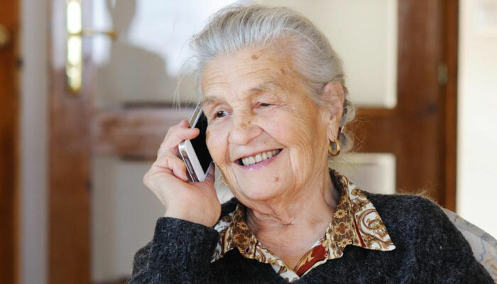 Advantages of senior cell phones