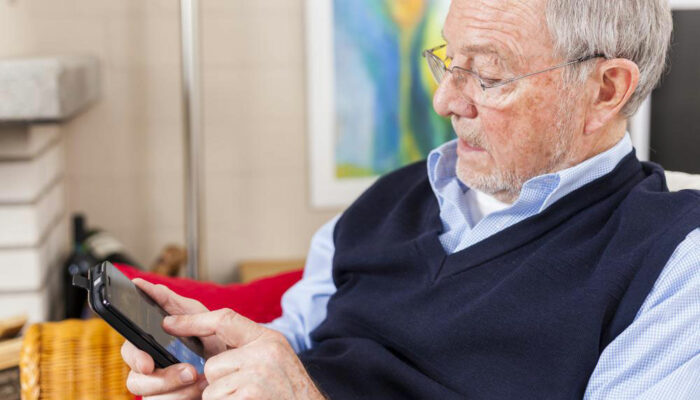 Affordable cell phone plans for seniors in the country