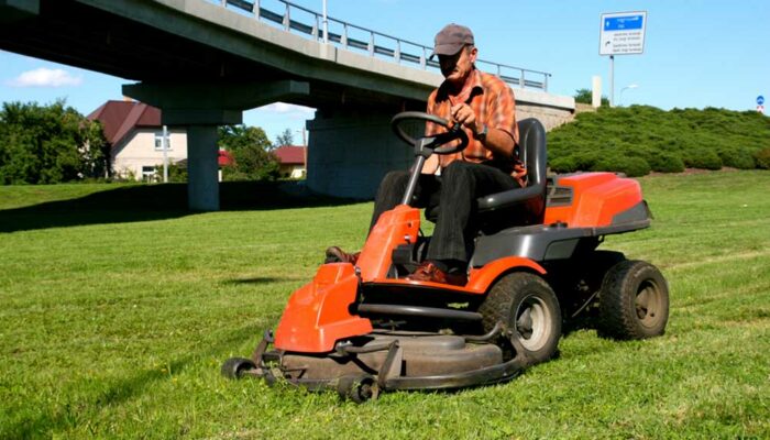 Basic Things to Know about Riding Mowers