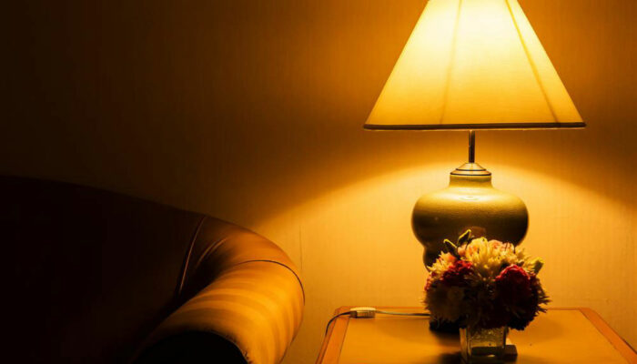 Best deals on table lamps from e-stores