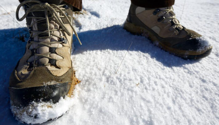 Choosing the right pair of snow boots for men