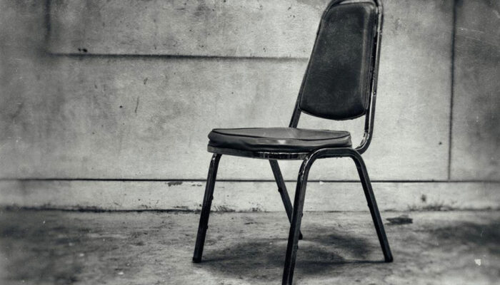 Church chairs –types and factors to consider for selection