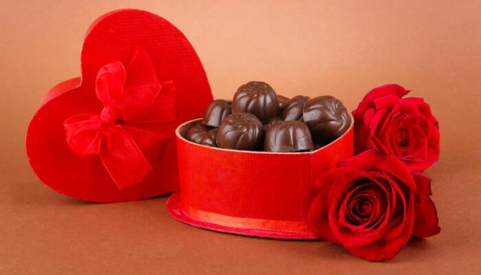 Delicious chocolate gift sets to give to your loved ones