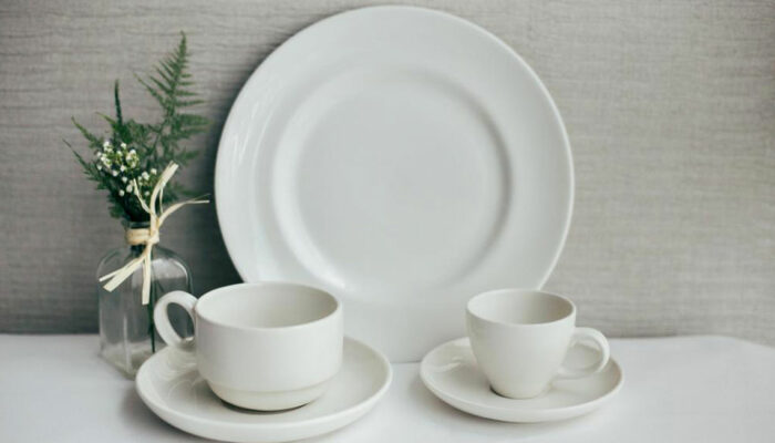 Different types of dinnerware sets