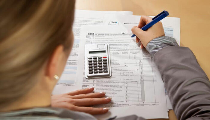 Everything you need to know about using an income tax estimator