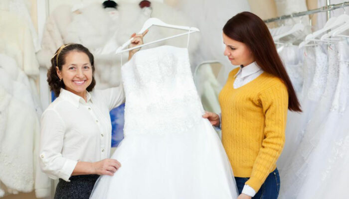 Four things to avoid while selecting wedding clothing