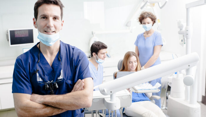 Here Is How You Can Find The Right Dentist