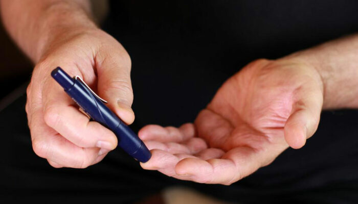 Here are a few common causes and symptoms of type 2 diabetes 