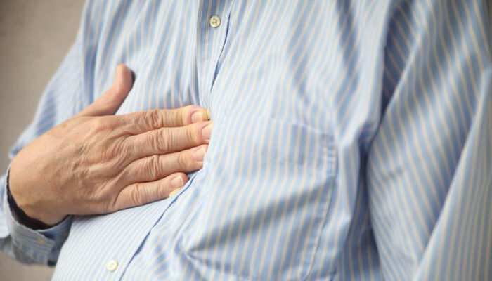 Here are a few common causes and symptoms of heartburn