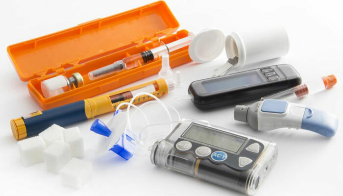 Here are a few pros and cons of using an insulin pump