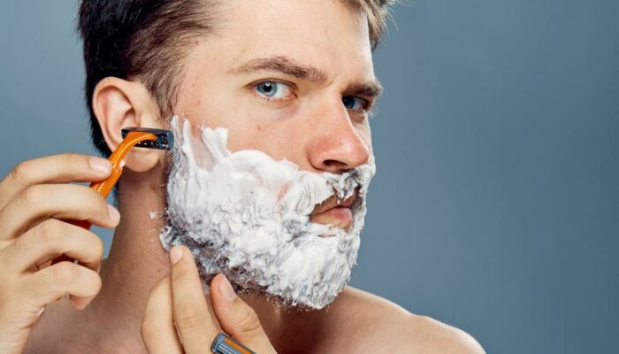 How to choose the best razor for close shaves and smooth skin