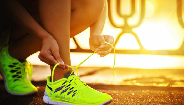 How to choose the right athletic shoes