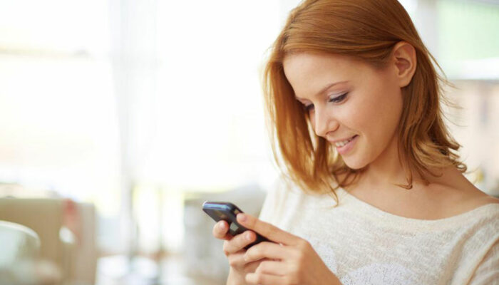 How smartphones play a role in mobile commerce