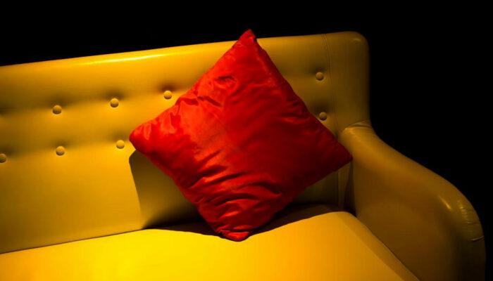 Important tips for choosing best sofa covers