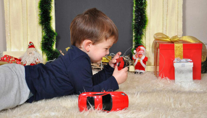 Inculcate the habit of cleanliness in your kids with these toy boxes