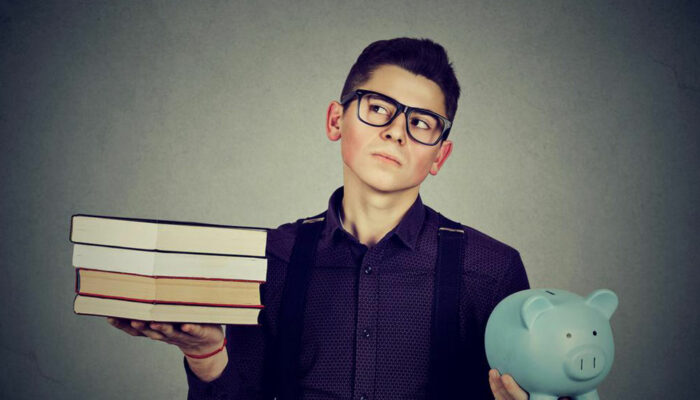 Know about the best student loan refinance options