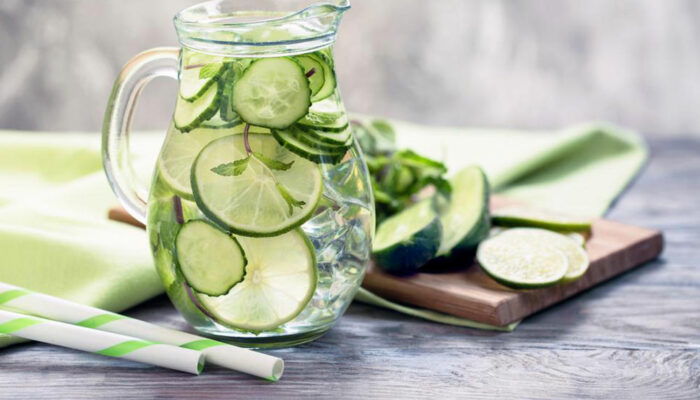 Lemony summer in a tall glass