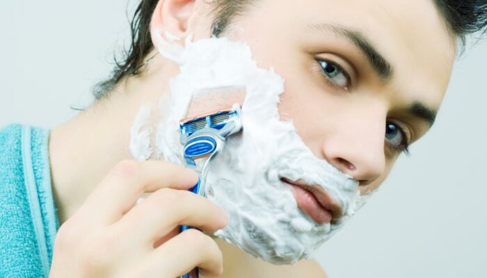 Let the morning ritual get comfortable with the best razors for men