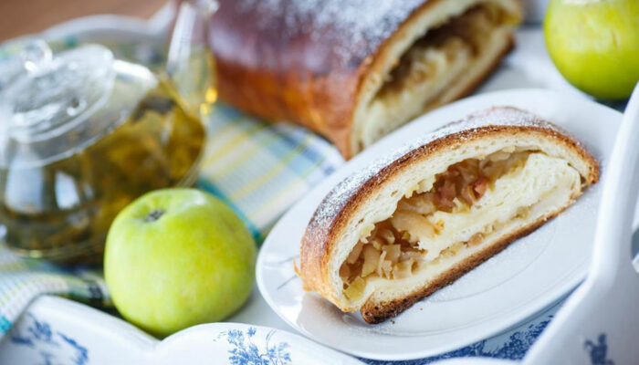 Lip smacking apple strudel recipes