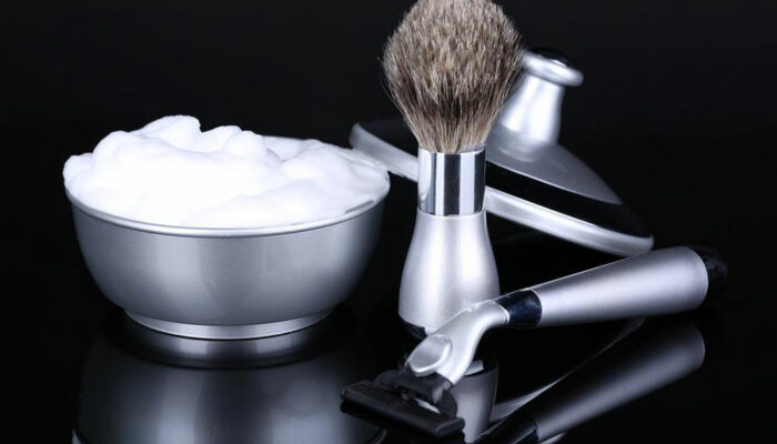 Luxurious shaving sets for men