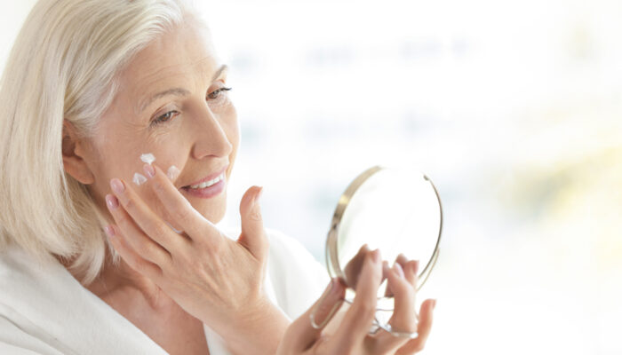 Make Your Skin Look Young Forever With The Best Wrinkle Creams