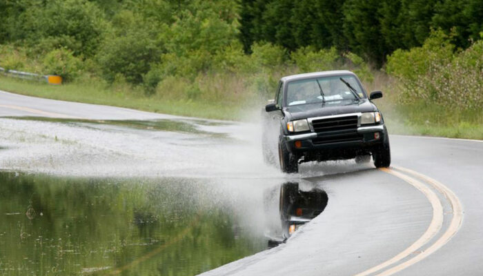 Nissan Frontier: Small truck at an affordable price