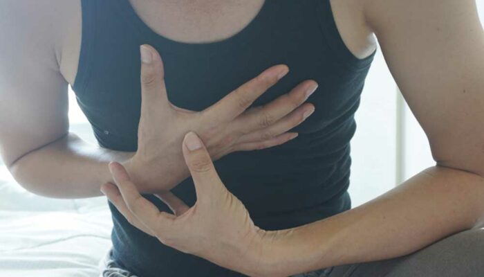 Pain in the Right Side of the Chest &#8211; What Does it Mean