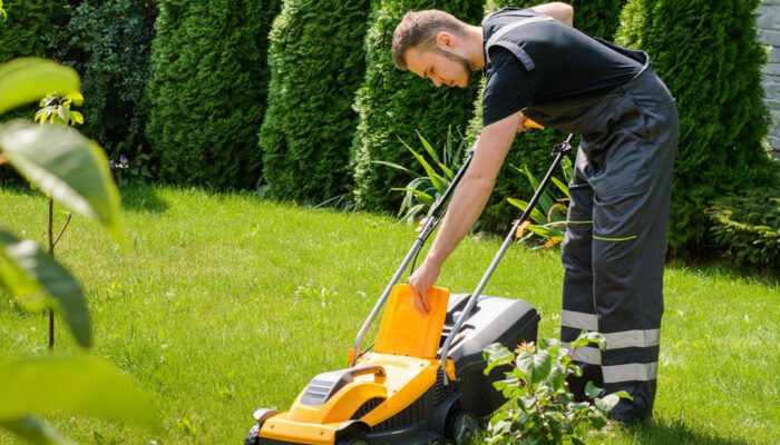 Points to remember when operating lawn movers