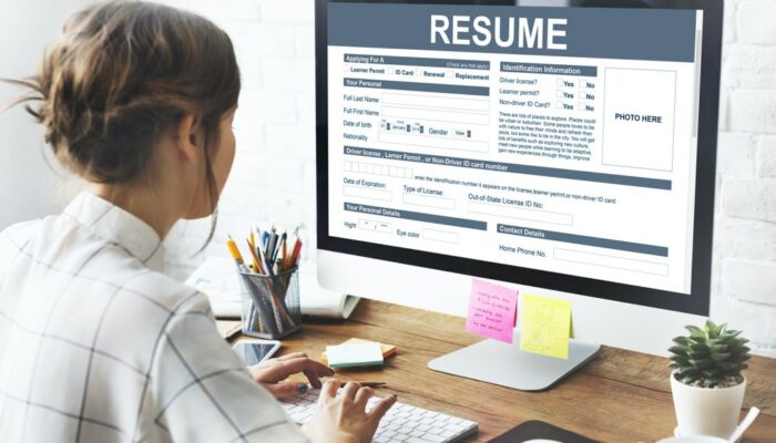 Popular software for building a strong resume