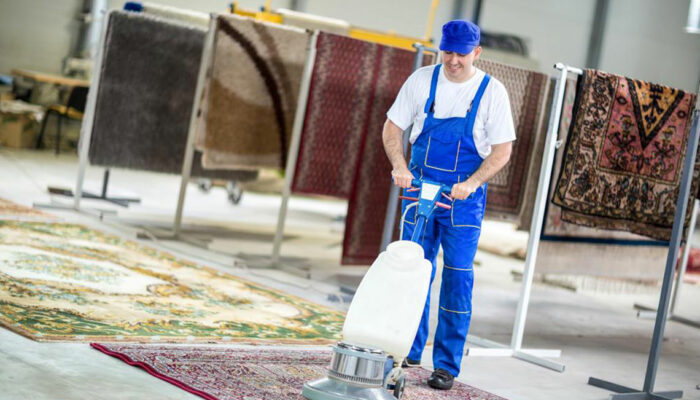 Pros and cons of carpet cleaning services available today