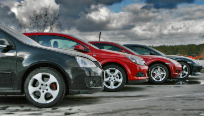 Premier leased car deals under $400