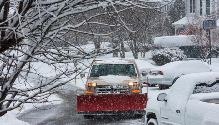 Quick maintenance tips for snow plows