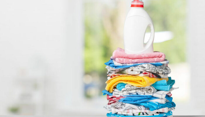 The pros and cons of powder and liquid laundry detergent